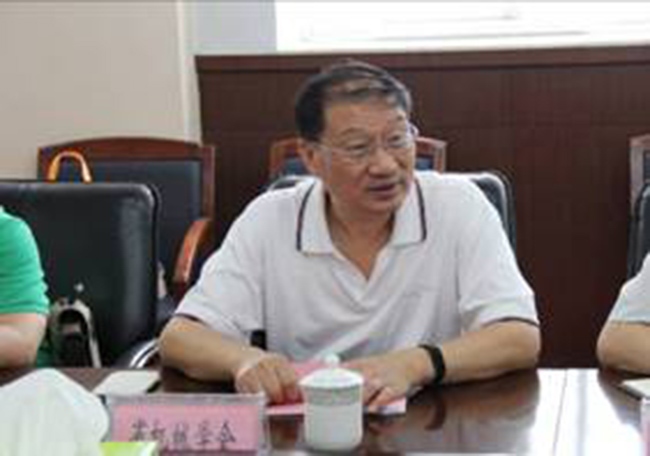 王潤孝秘書長主持會(huì)議